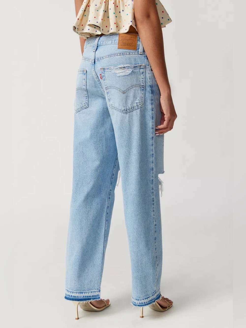 Levi's Baggy Dad Jeans Distressed Light Wash Raw Hem Straight Leg Size 27
